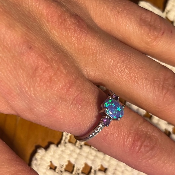 silver and opal ring and earring set - Picture 2 of 3